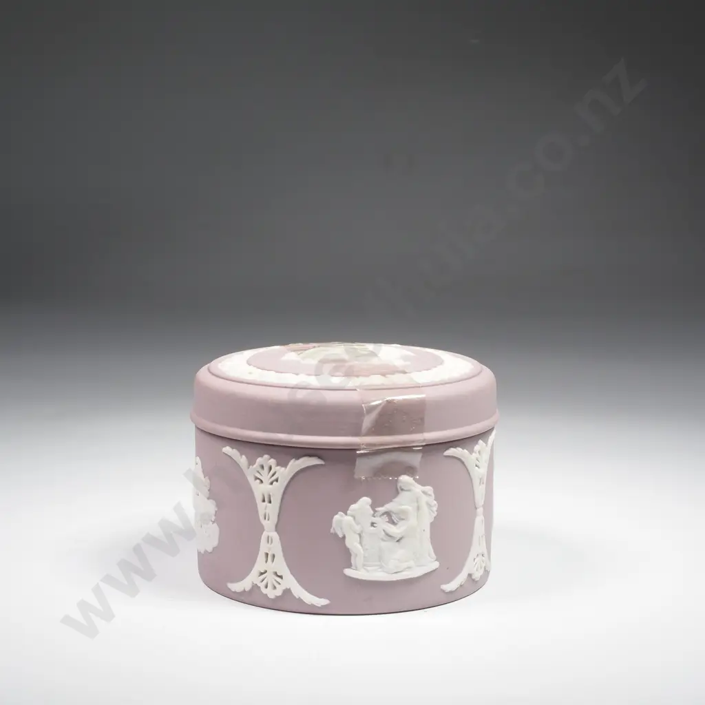 Lilac Wedgwood Jasperware Round Trinket Box Image 1++