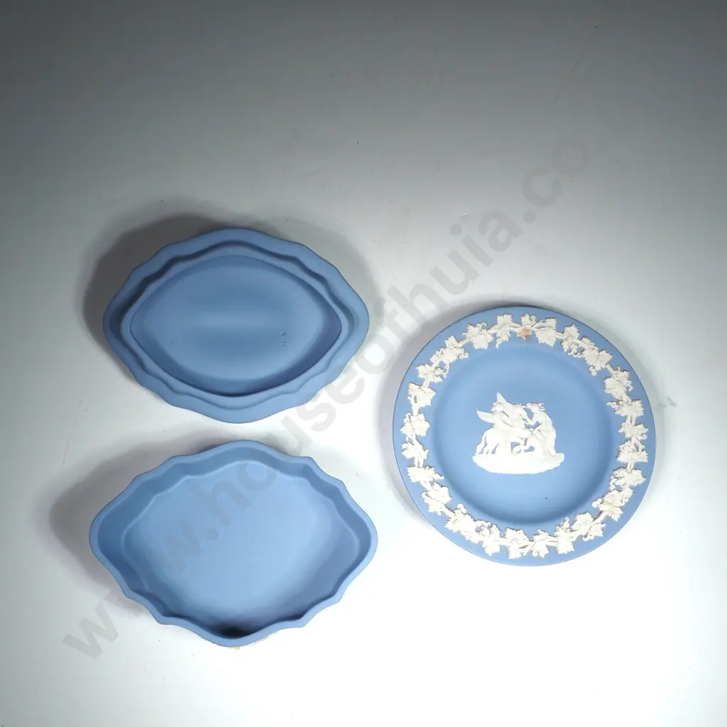 Wedgwood Jasperware Blue Oval Trinket Box & Small Round Dish Image 1++