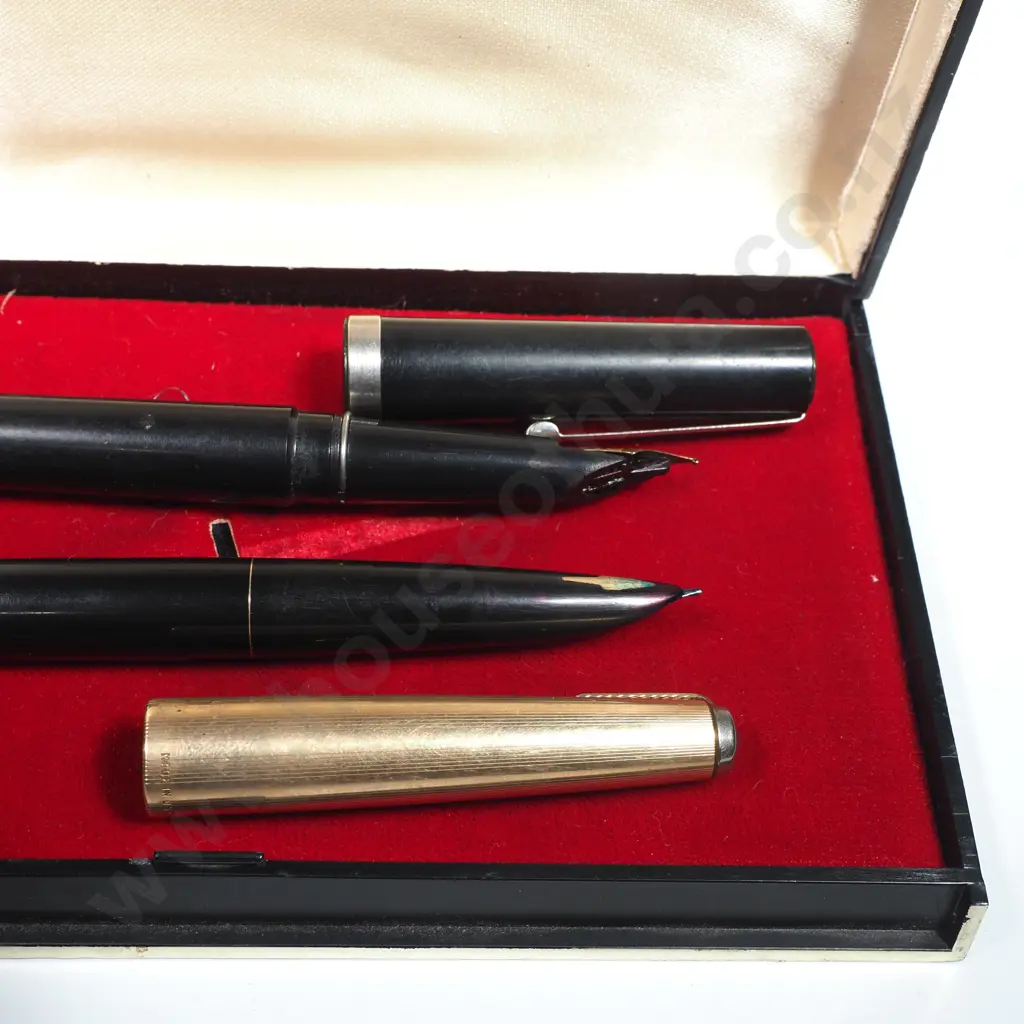 Vintage Parker Pen & Another Osmiroid Fountain Pen Image 1++