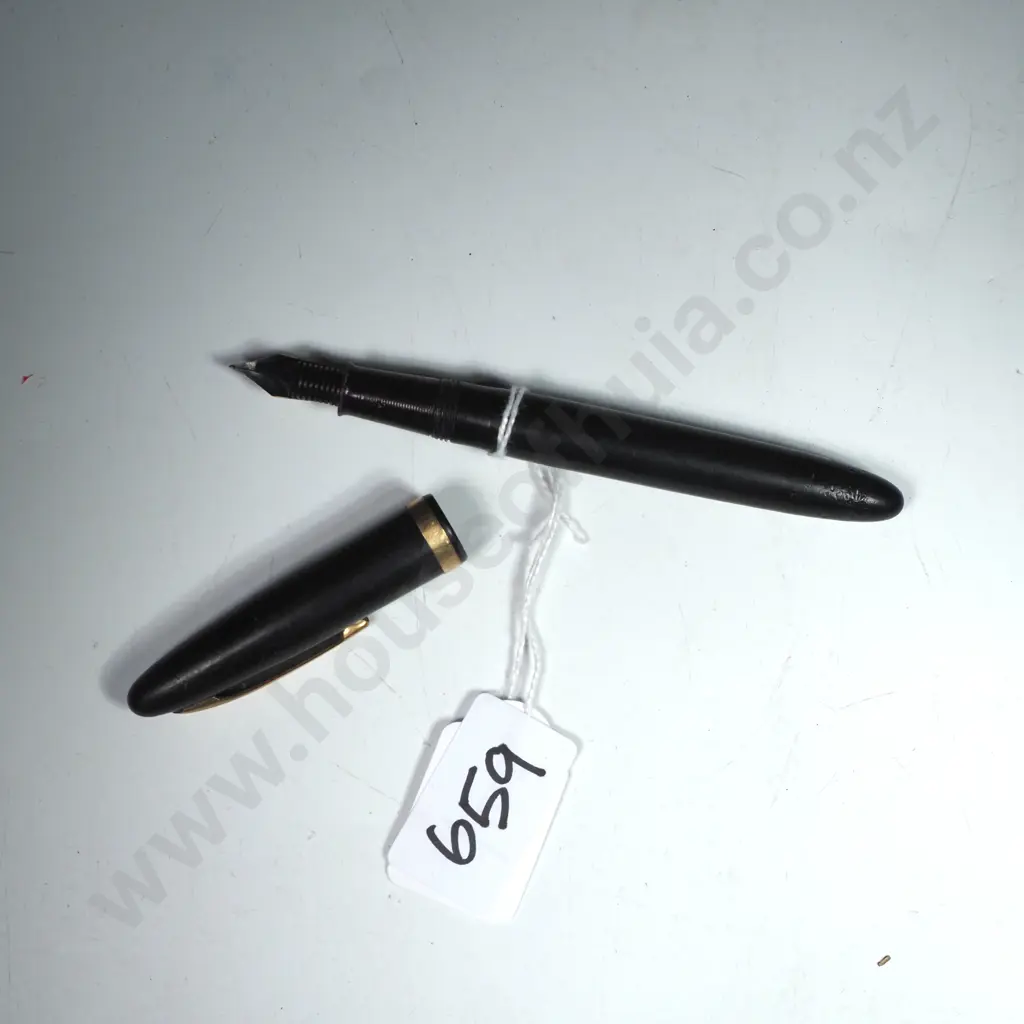 Vintage Sheaffers Feather Touch Fountain Pen w 14ct Gold Nib Image 1++
