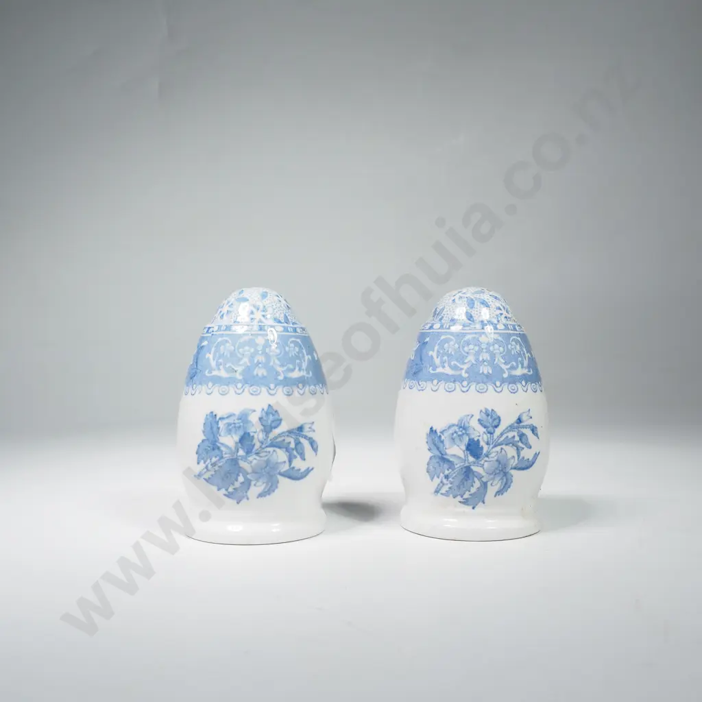 Spodes Camilla Blue & White Bullet Shape Salt & Peppers Image 1++