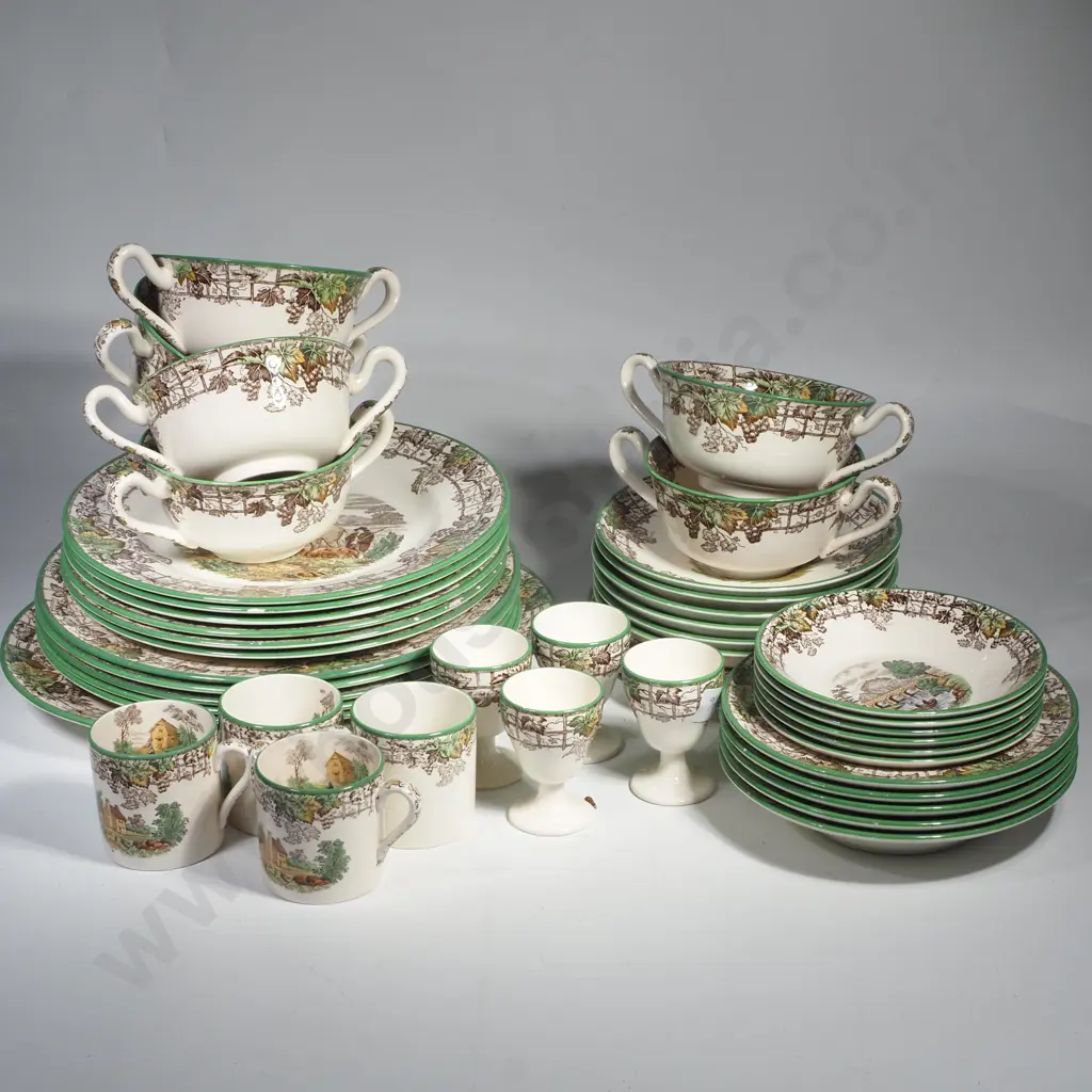 English Copeland Spode 'Byron' Part Dinner Set. Image 1++
