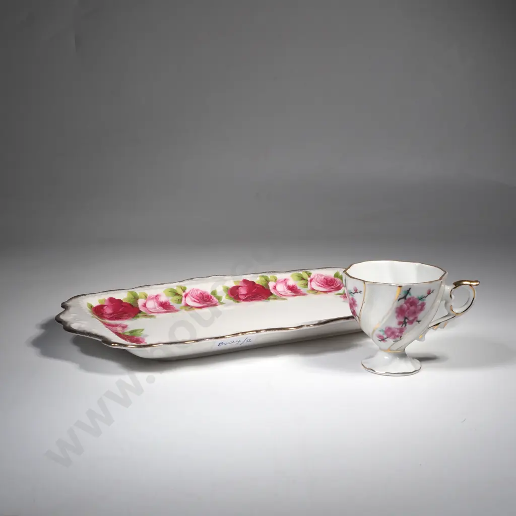 Royal Albert 'Old Country Roses' Sandwich Tray & Small Lustre Cup Image 1++