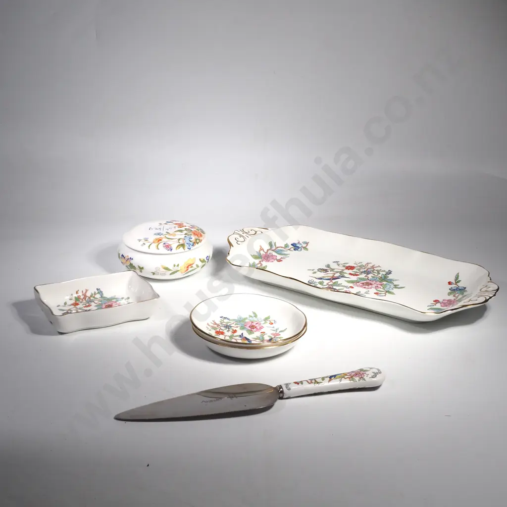 Five Items of Aynsley China In the Pembroke Pattern  & a Lidded Trinket Box in the Cottage Garden Pattern Image 1++