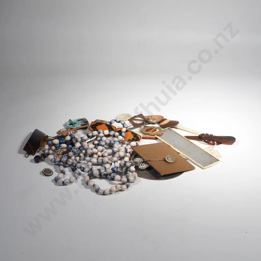 Collection of Art Deco Brooches, Pins, Hat Pins, Mirrors & a Long String of Beads Image 1++