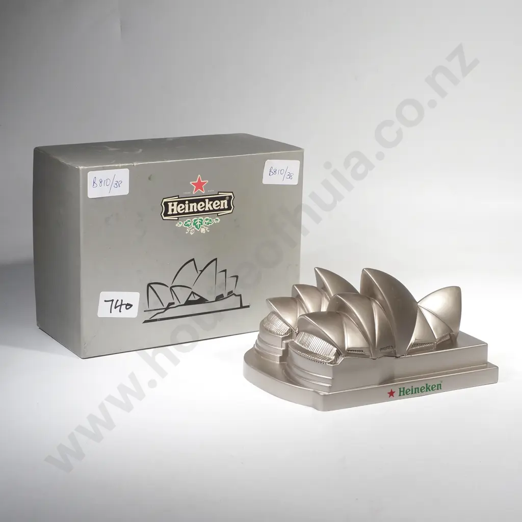Heineken Beer Sydney Opera House Wind Up Music box in Original Packaging Image 1++