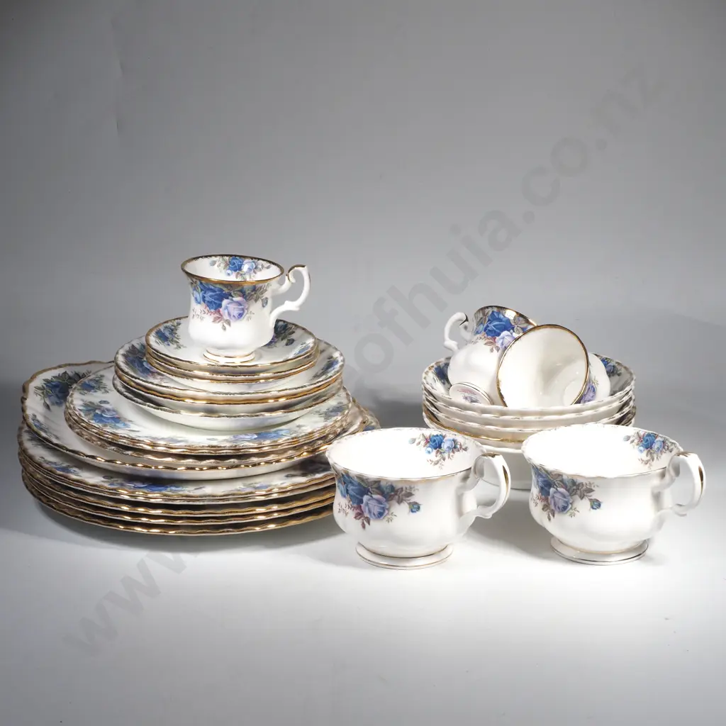 Royal  Albert Part Dinner Set in the ' Moonlight Blue ' Pattern Image 1++