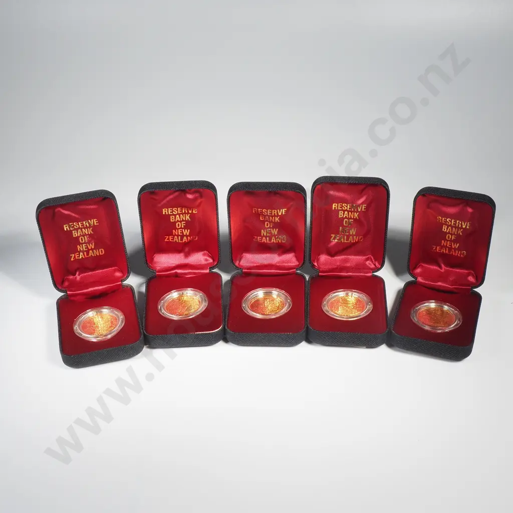 NZ 1995 - 5 Brilliant Uncirculated Ten Dollar coins commemorating the New Zealand Gold Rush Image 1++