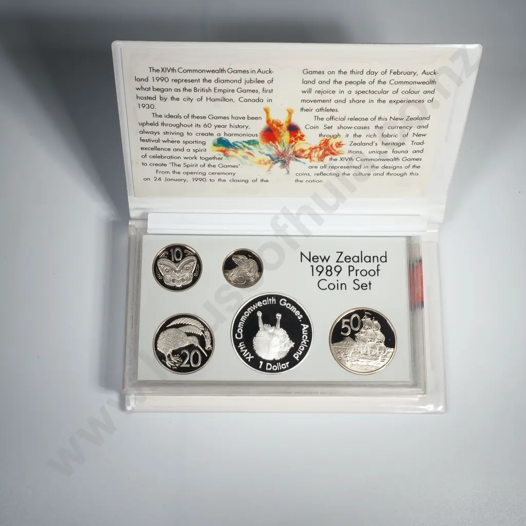 NZ 1989 Proof Set with Silver Dollar Image 1++