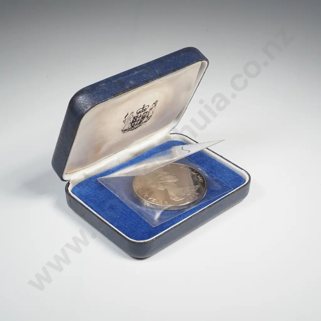NZ 1972 New Zealand Day Cased Proof Dollar Image 1++