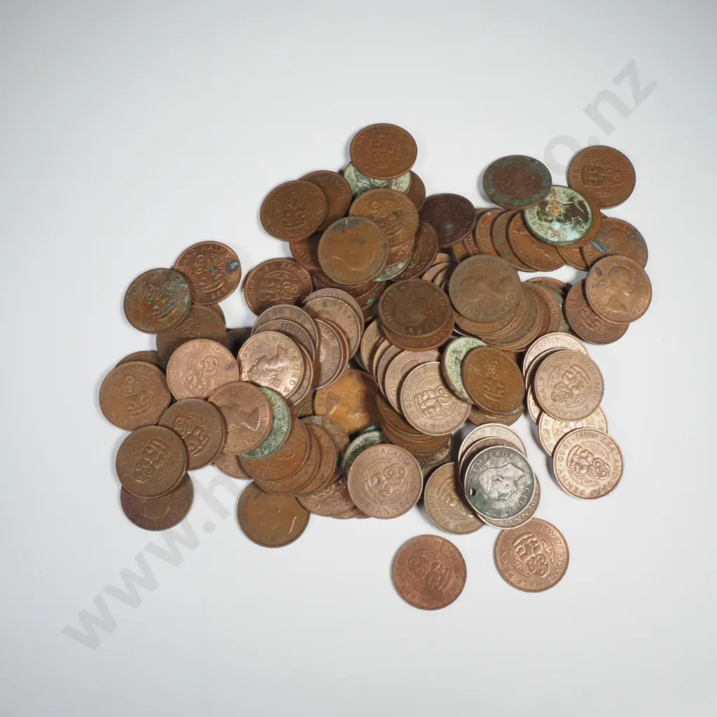 700 Grams of NZ Half Pennies Image 1++