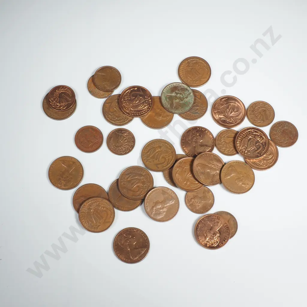 Lot of New Zealand 1 & 2 Cent Coins Image 1++