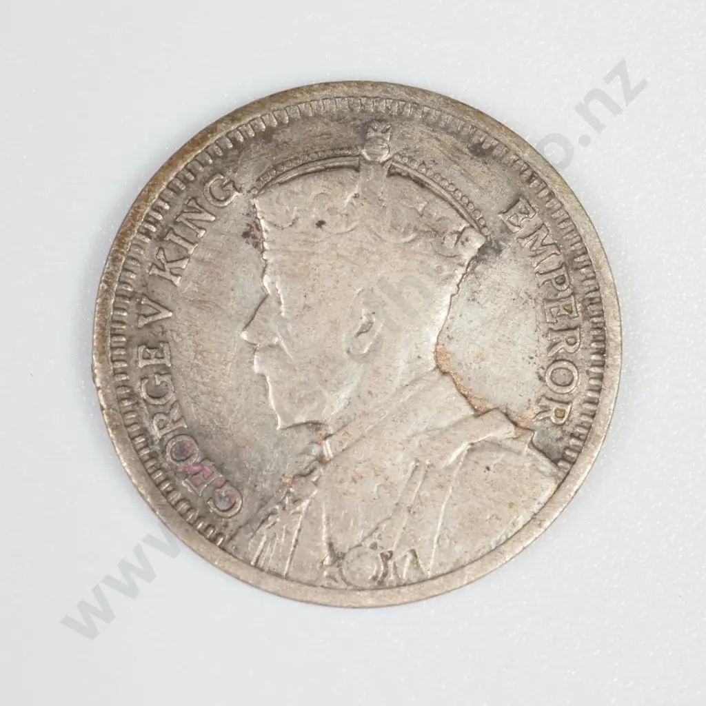 1935 New Zealand Threepence Image 1++