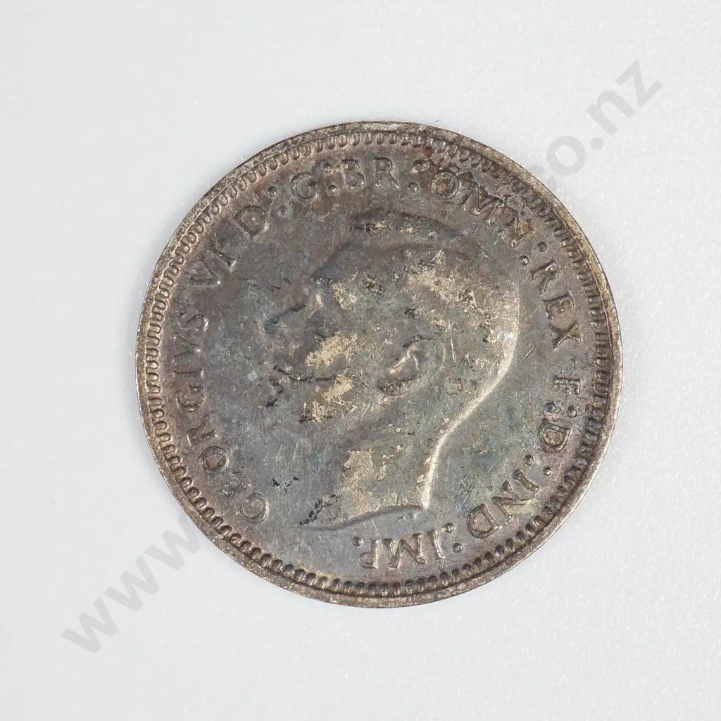Australia 1942 M Silver Three Pence Image 1++