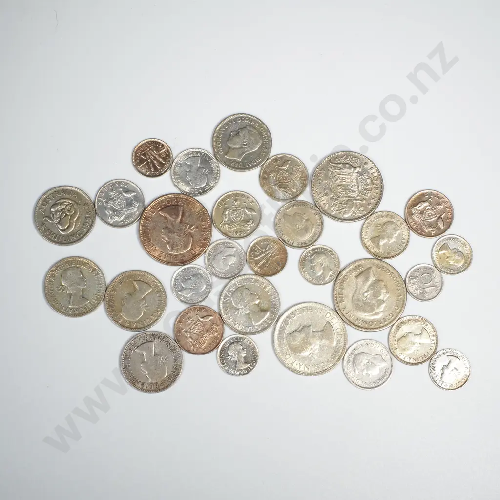 NZ Two Dollars Star, Hardie Type One Signature, Prefix 9Y3, Uncirculated, CV$45 Image 1++