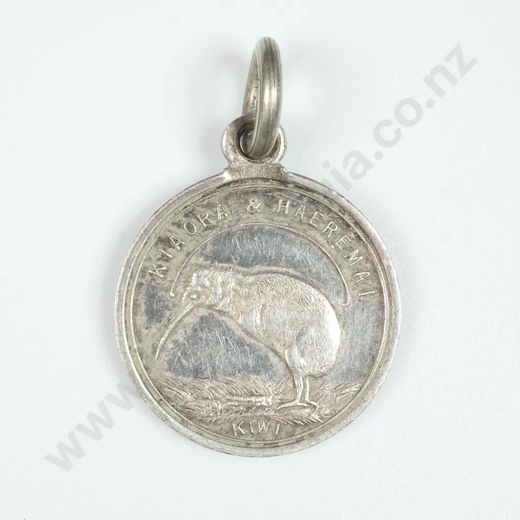 1906-07 NZ Exhibition Silver Kiwi Medalette Image 1++