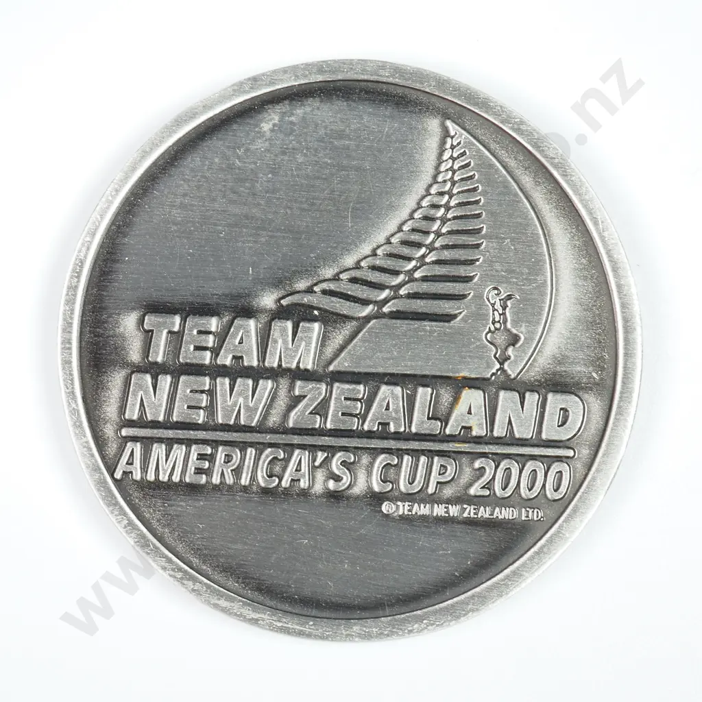 2000 Americas Cup Commemorative Pewter Token in Original Bag w Display Stand Image 1++