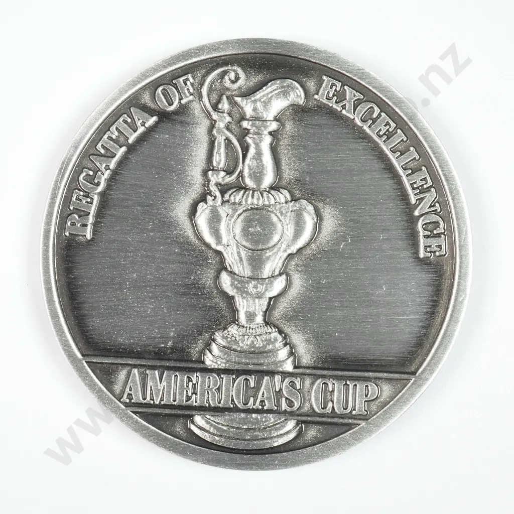 2000 Americas Cup Commemorative Pewter Token in Original Bag w Display Stand Image 1++