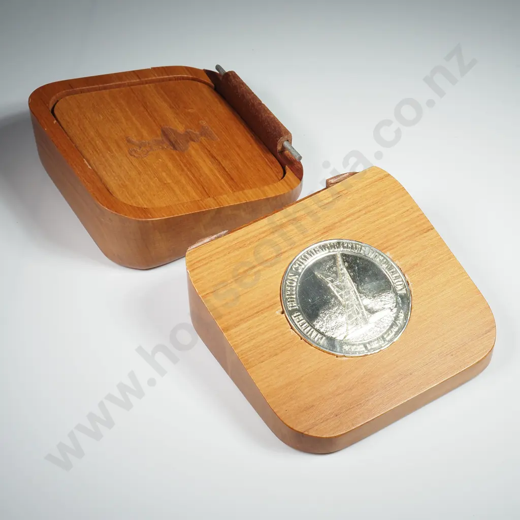 2000 Americas Cup Commemorative Sterling Silver Token in Original Wooden Box Image 1++