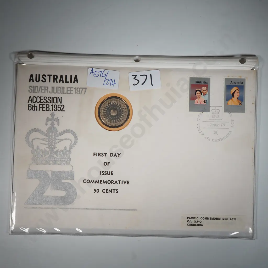 1977 Australia Jubilee Fifty Cent Coin  Image 1++