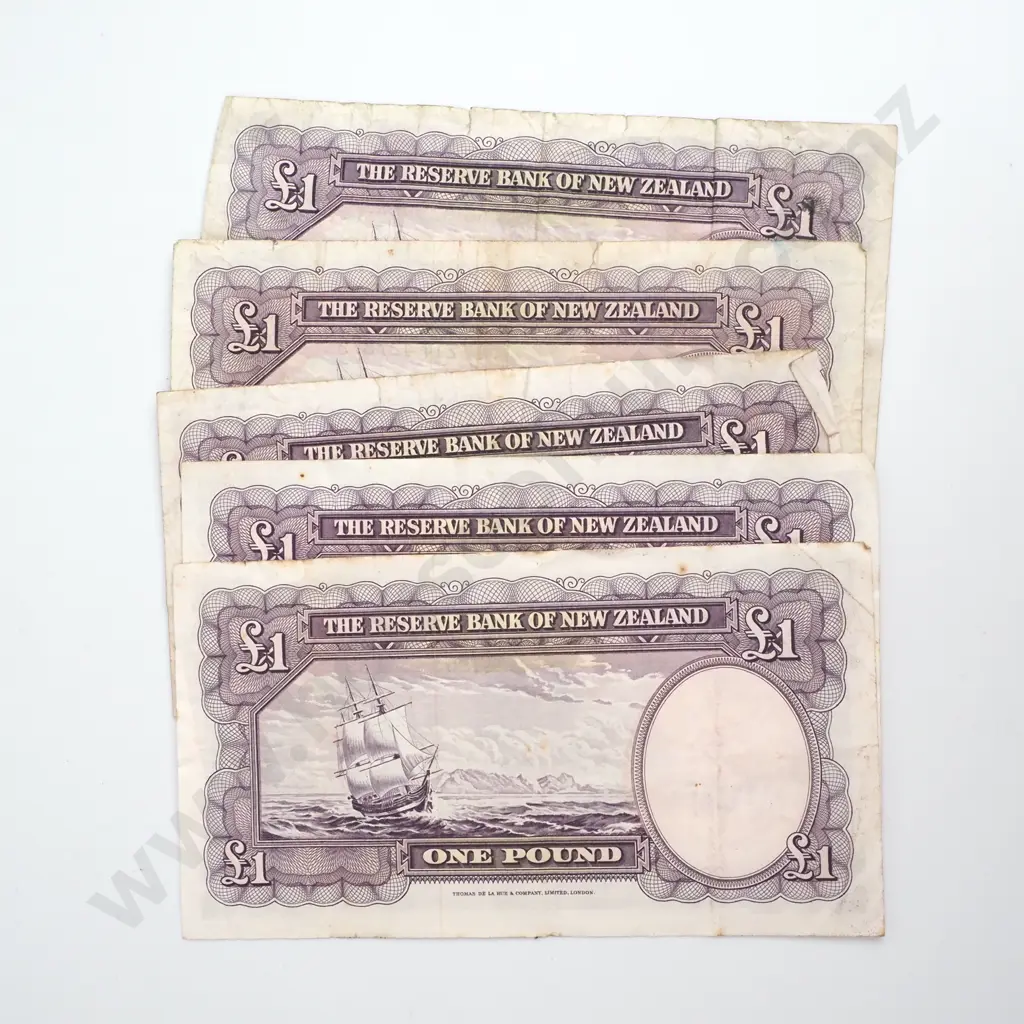 Five NZ One Pound Fleming Banknotes - Circulated  Image 1++