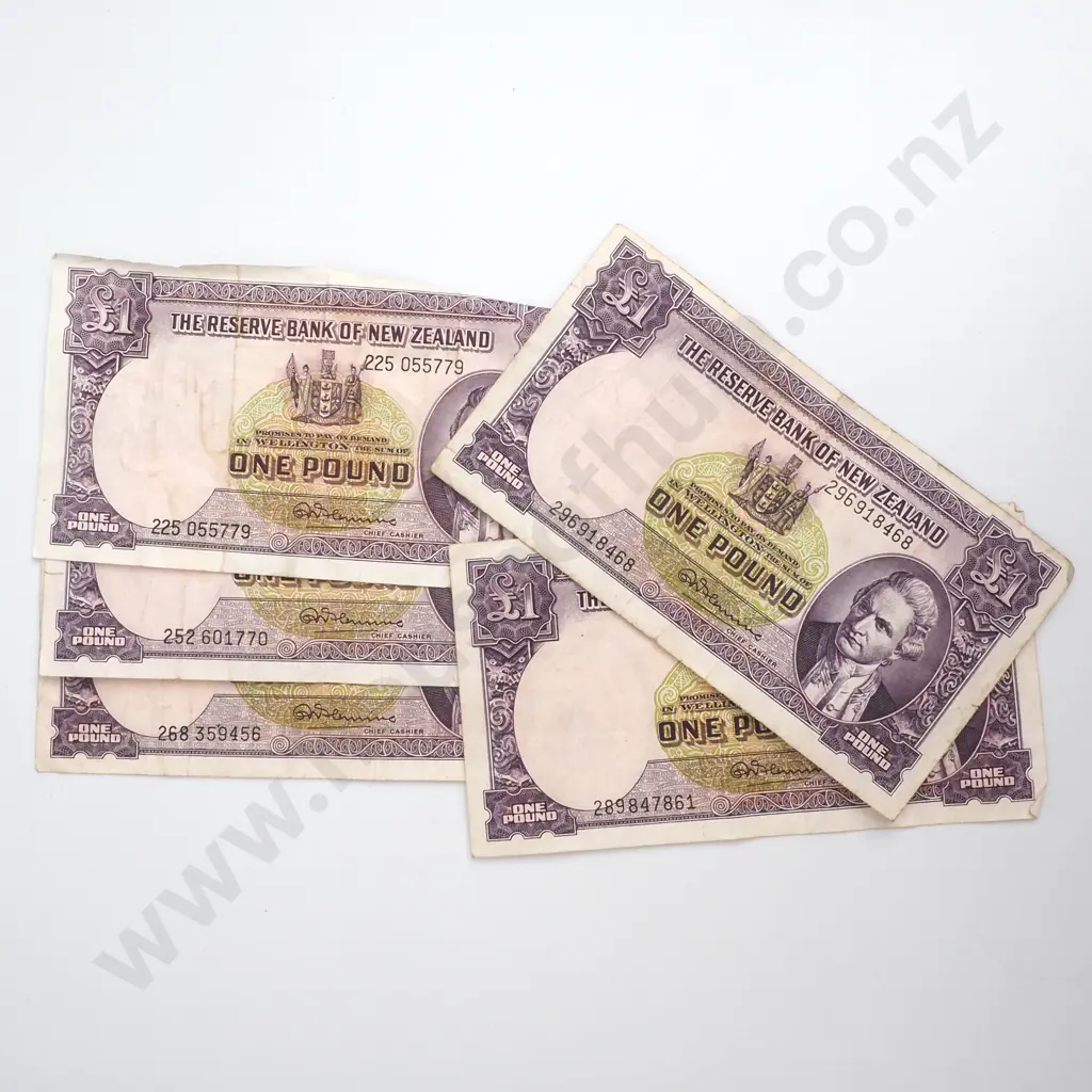 Five NZ One Pound Fleming Banknotes - Circulated  Image 1++
