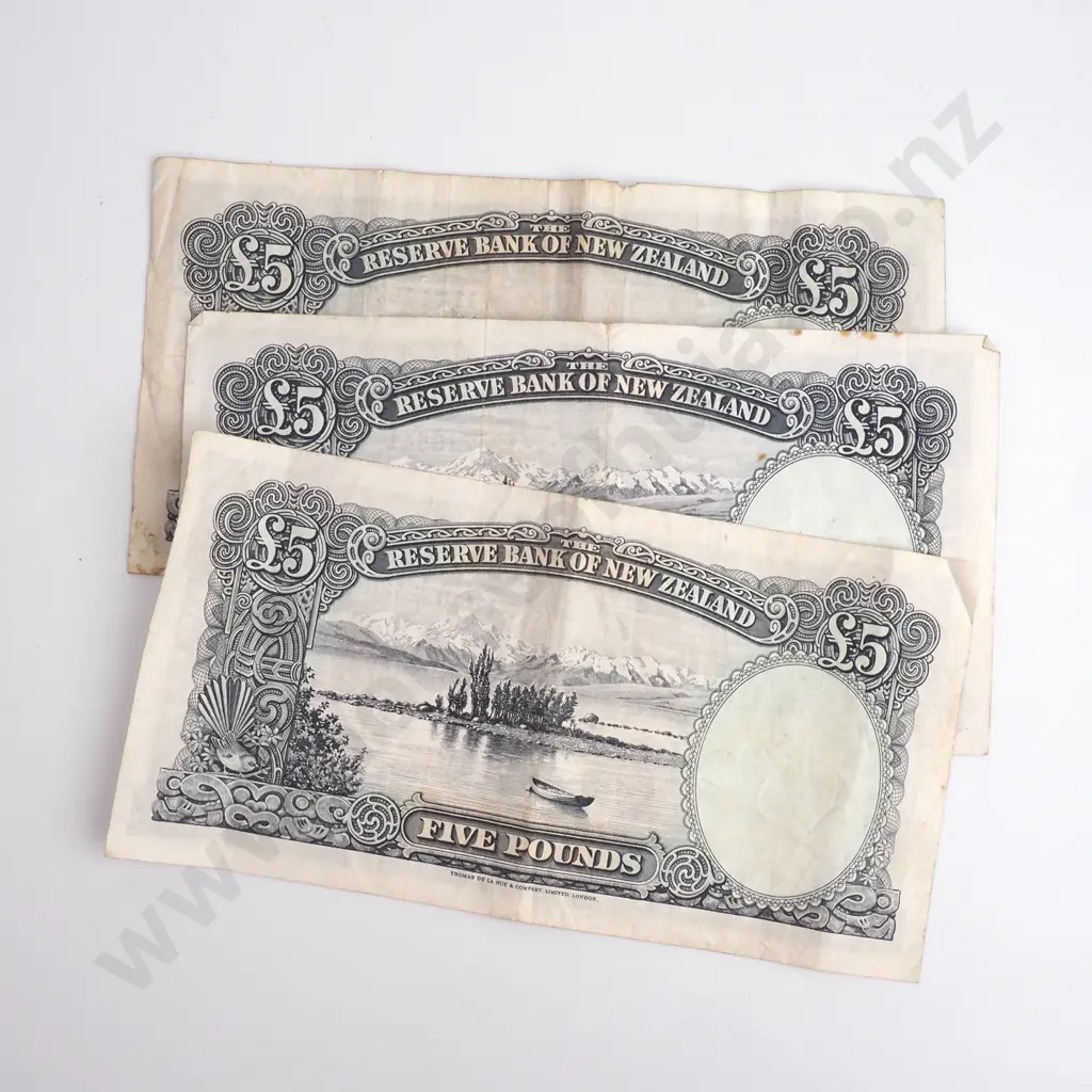 Three NZ Five Pound Fleming Banknotes - Circulated  Image 1++