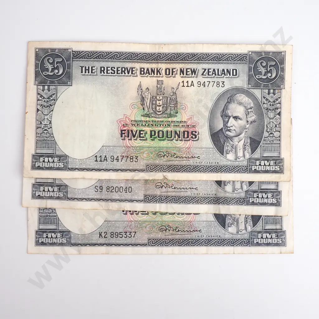 Three NZ Five Pound Fleming Banknotes - Circulated  Image 1++