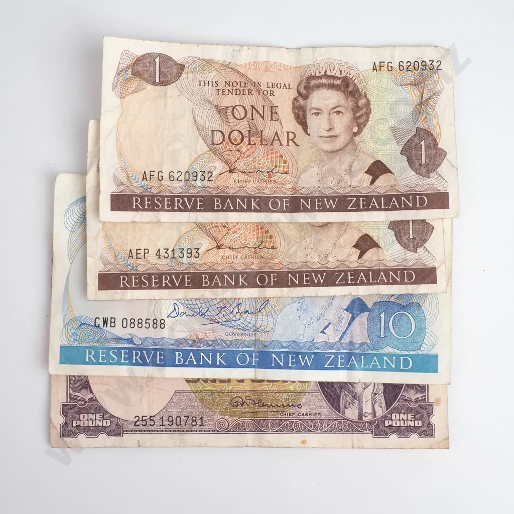 Four New Zealand Banknotes Image 1++