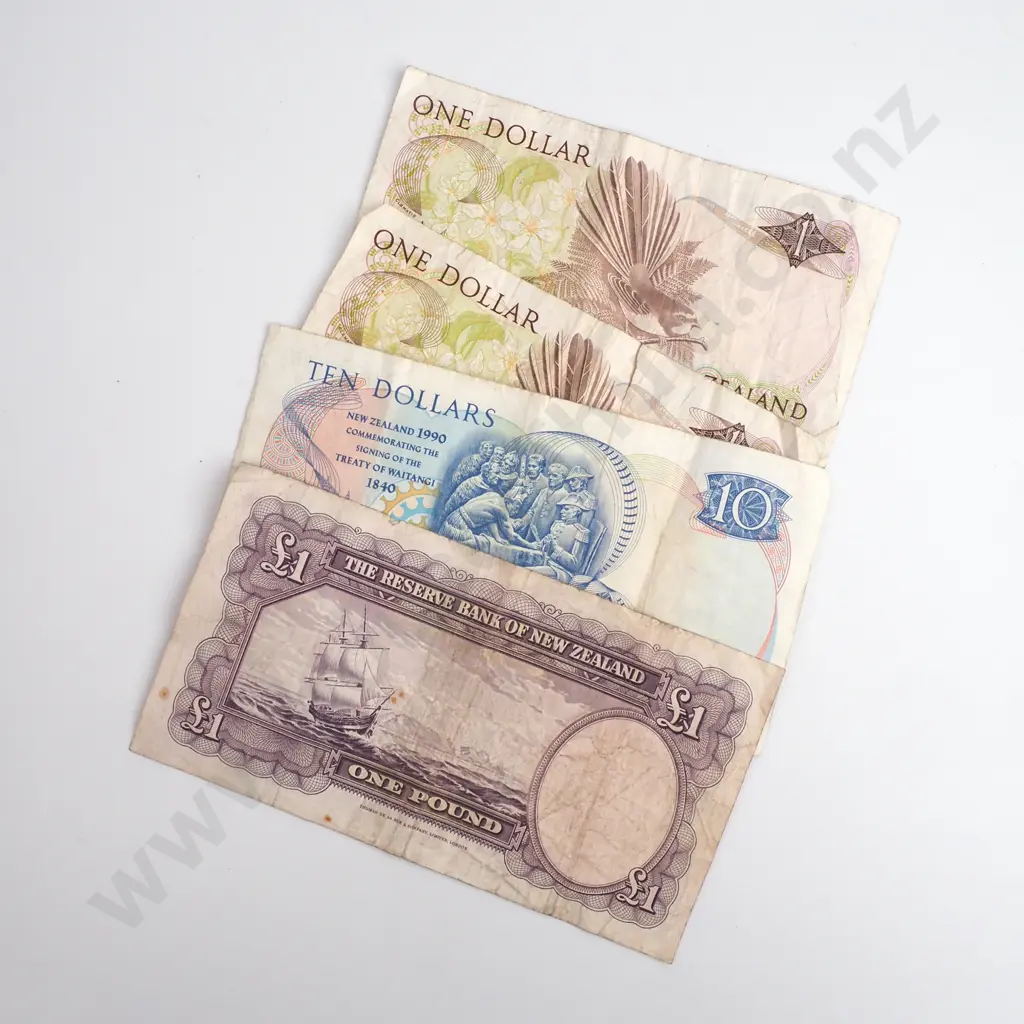 Four New Zealand Banknotes Image 1++