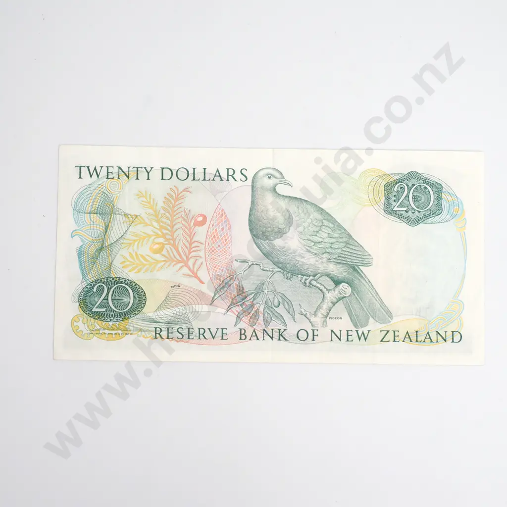 NZ Twenty Dollars, Brash Type One Signature, Prefix TKE, Extremely Fine, CV$70 Image 1++