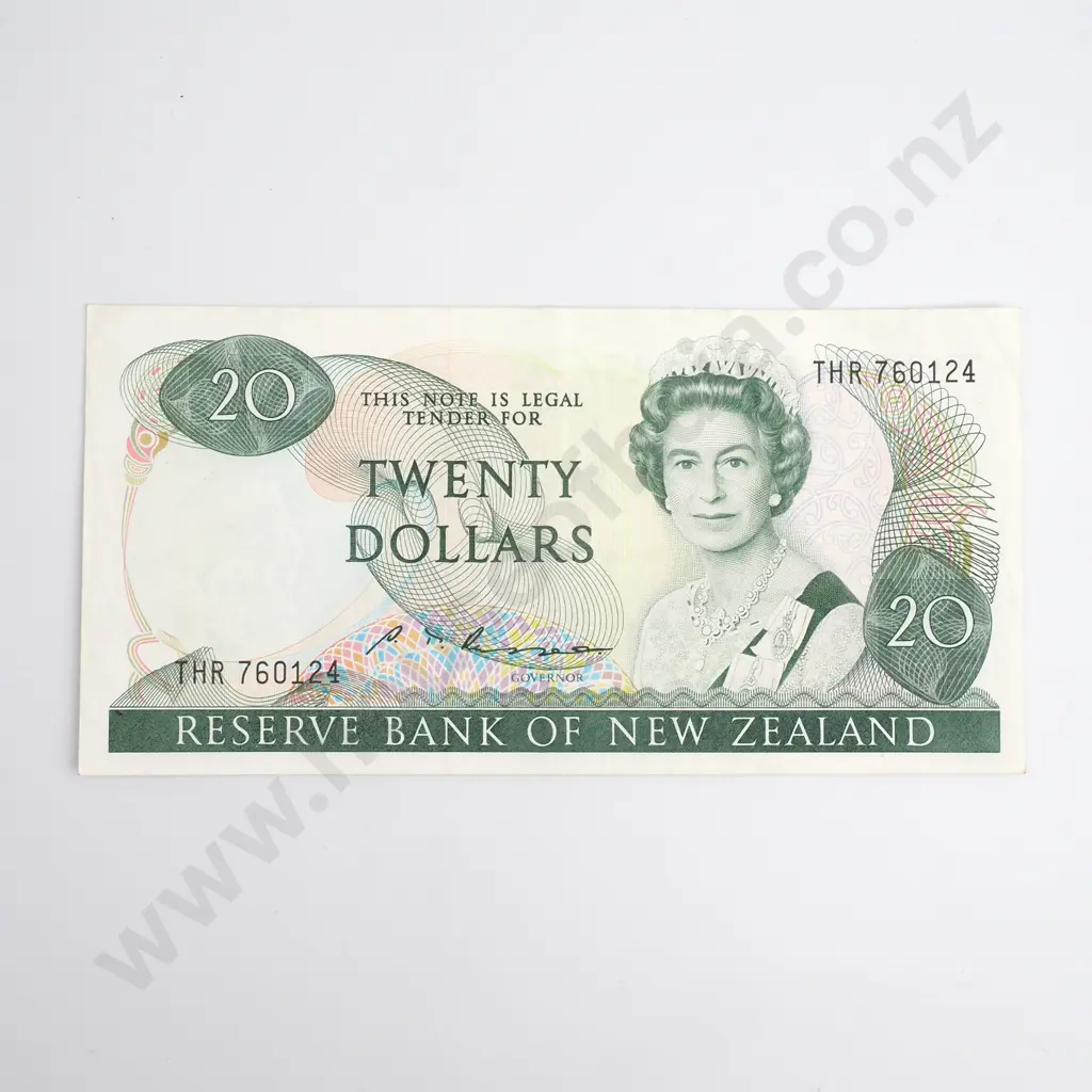 NZ Twenty Dollars, Russell Signature, Prefix THR, Extremely Fine, CV$70 Image 1++