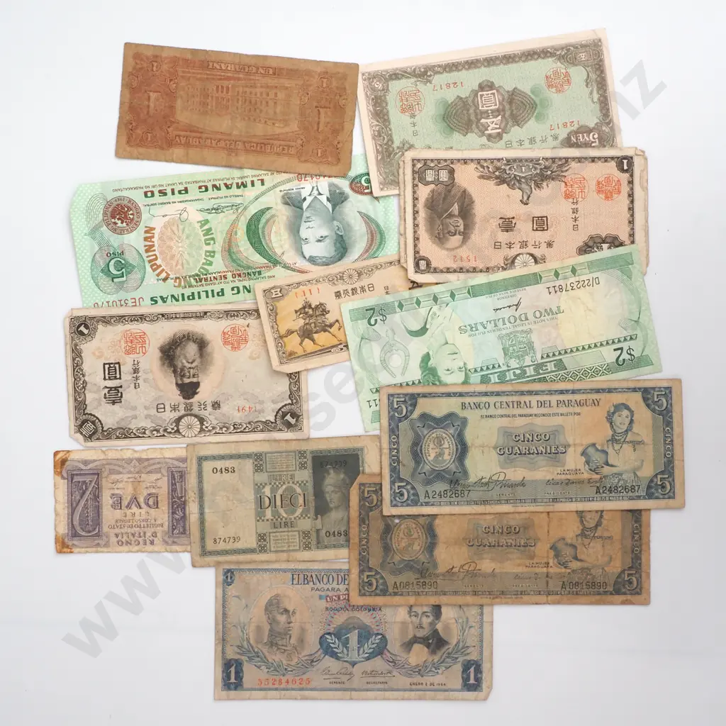 Assorted Lot of Vintage World Banknotes  Image 1++
