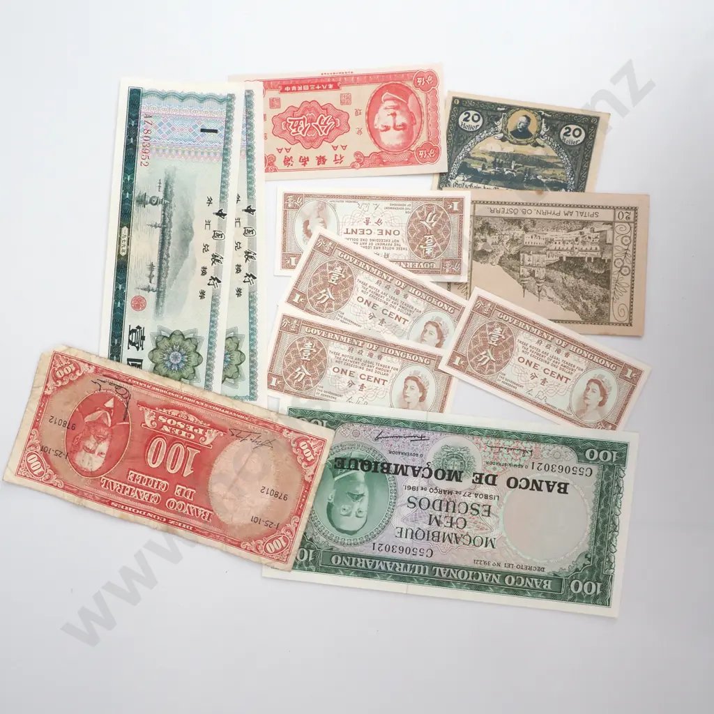 Assorted Lot of Vintage World Banknotes  Image 1++