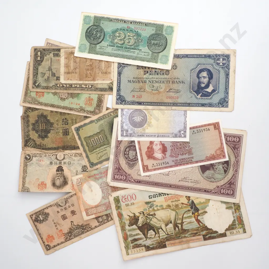 Assorted Lot of Vintage World Banknotes  Image 1++