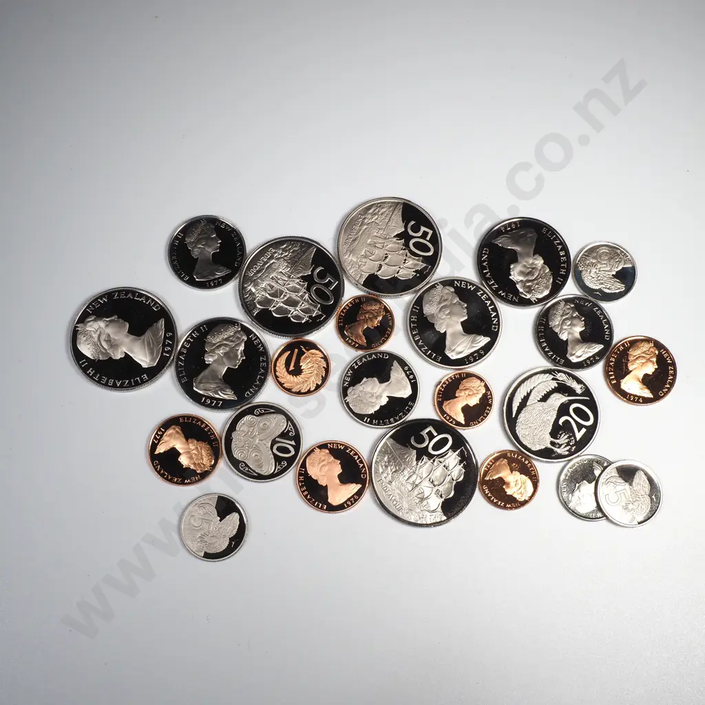 Assorted lot of NZ Proof Coinage  Image 1++