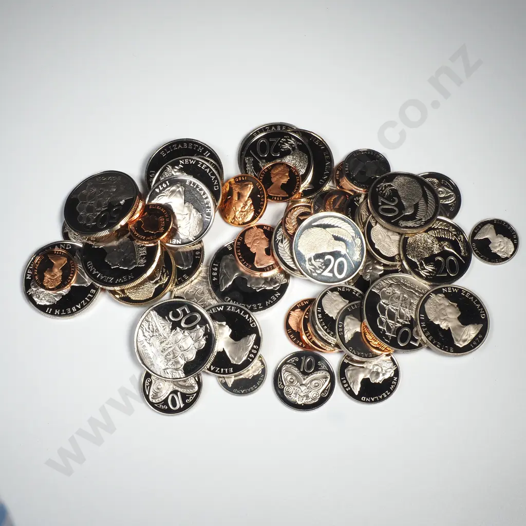 Assorted Lot of NZ Proof Decimal Coinage Image 1++