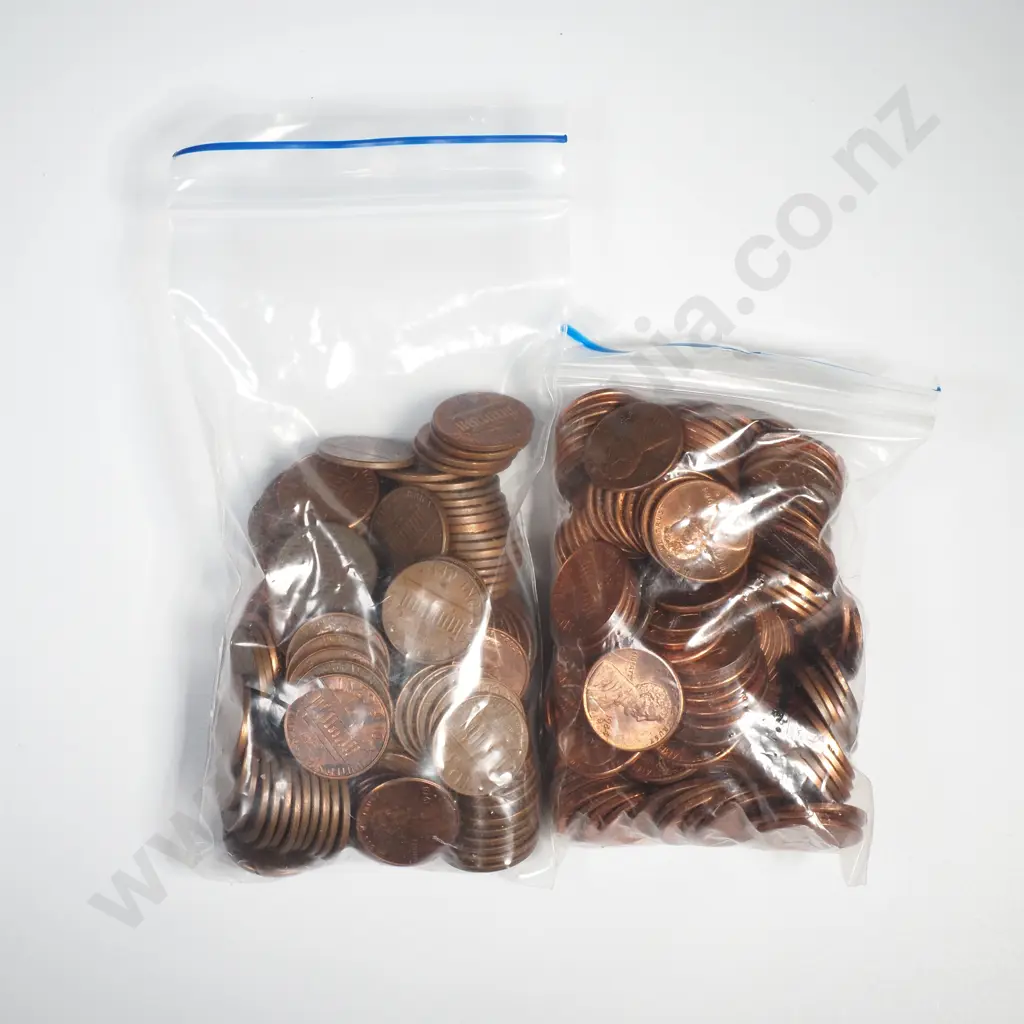 745 Grams of US One Cent Coins Image 1++