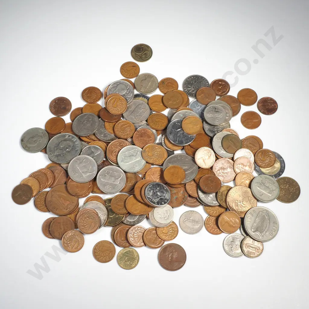 Assorted World & NZ Coinage Image 1++