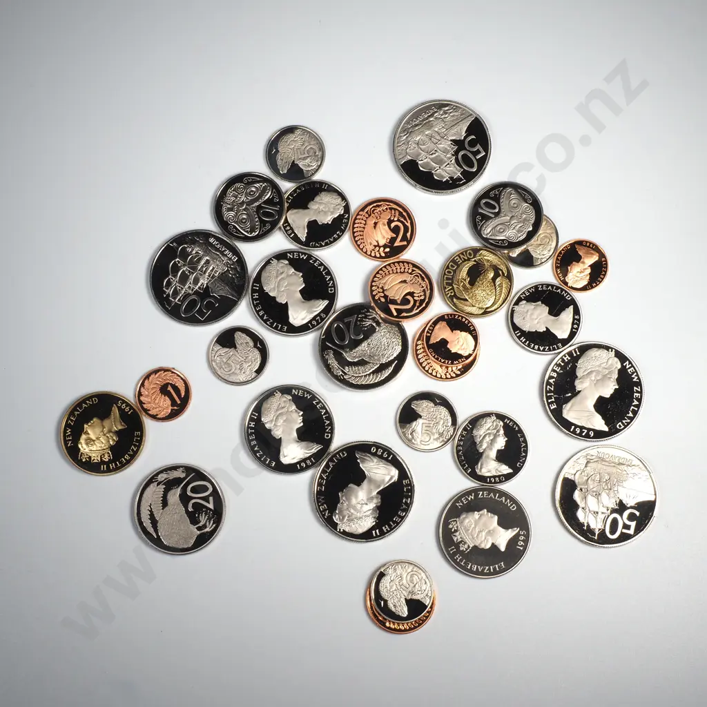 Assorted lot of NZ Proof Coinage  Image 1++