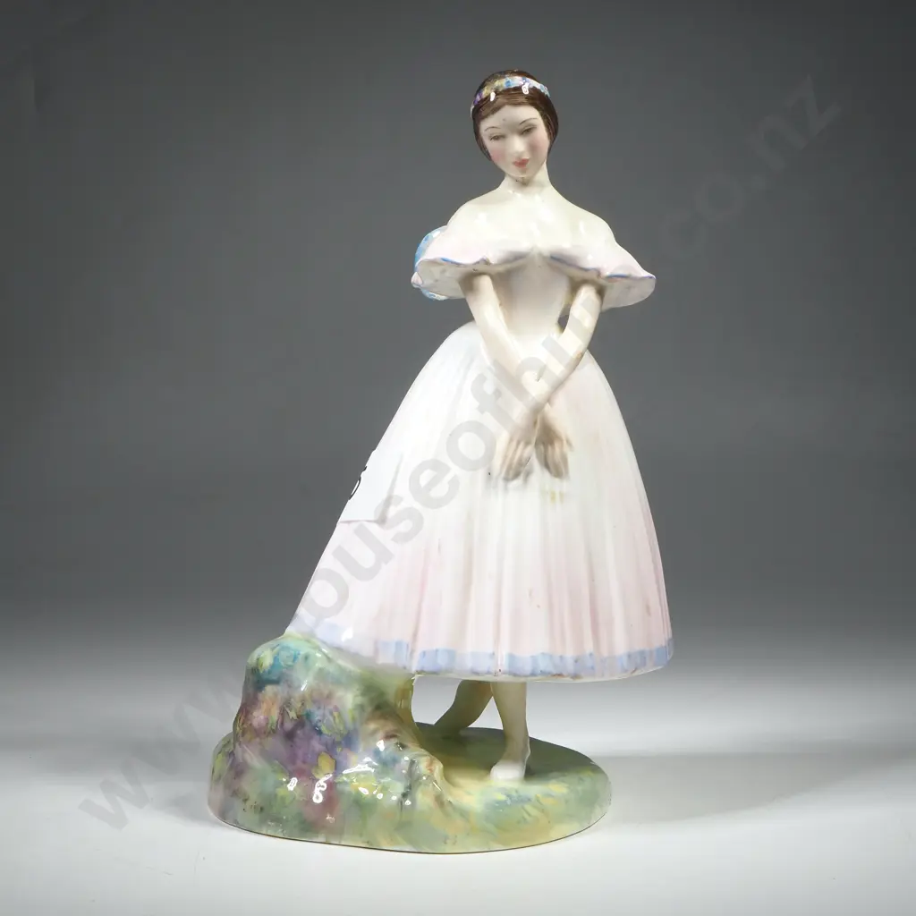 Vintage Royal Doulton Figure "La Sylphide".  HN 2138 Image 1++