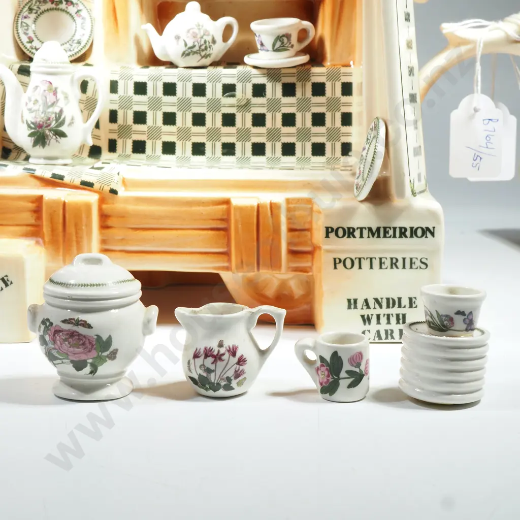 Portmeirion Botanic Garden ' China Stall' Teapot  Designed by Paul Cardew Image 1++