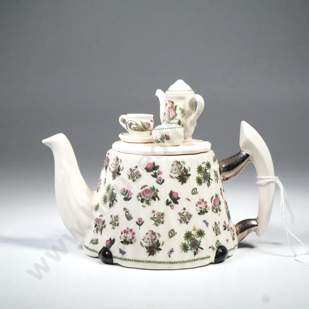 Vintage Miniature Figural Teapot w  Miniature Tea Set on Lid Image 1++