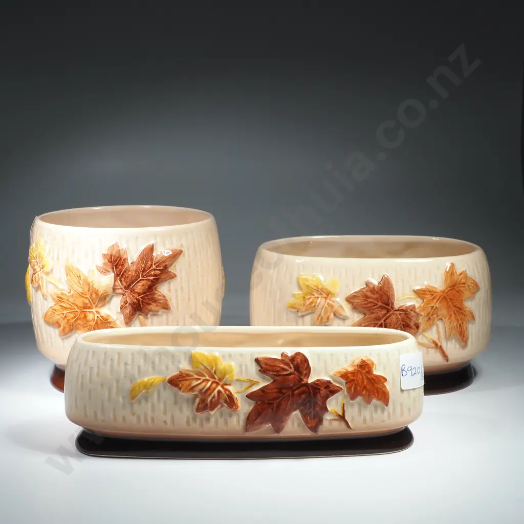 Vintage Sylvac Autumn Leaves/Maple Leaf Planter No 4006, Trough Vase No.4023 & Mantle Vase No.4018 Image 1++