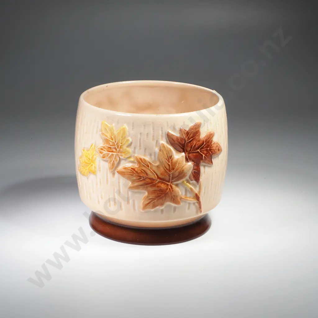 Vintage Sylvac Autumn Leaves/Maple Leaf Planter No 4006, Trough Vase No.4023 & Mantle Vase No.4018 Image 1++