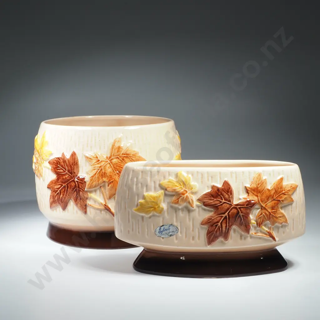Vintage Sylvac Autumn Leaves/Maple Leaf Planter/Jardinière No.4002 Together w a Trough Vase No 4003 Image 1++