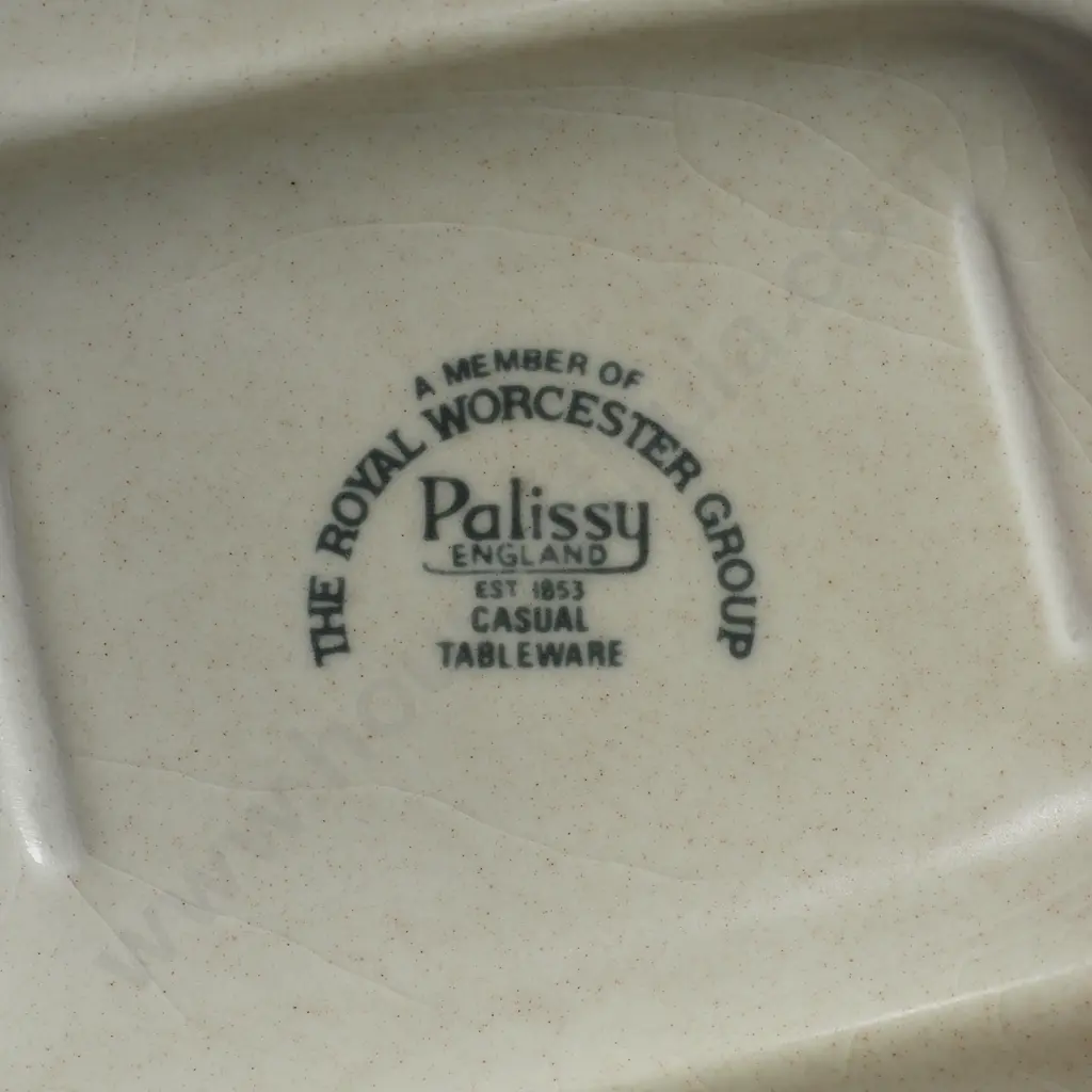 Royal Worcester Palissy Ware in the Taurus Pattern & a Palissy 'Kalaba' Lidded Pot w Side Handle & Segmented Tray Image 1++