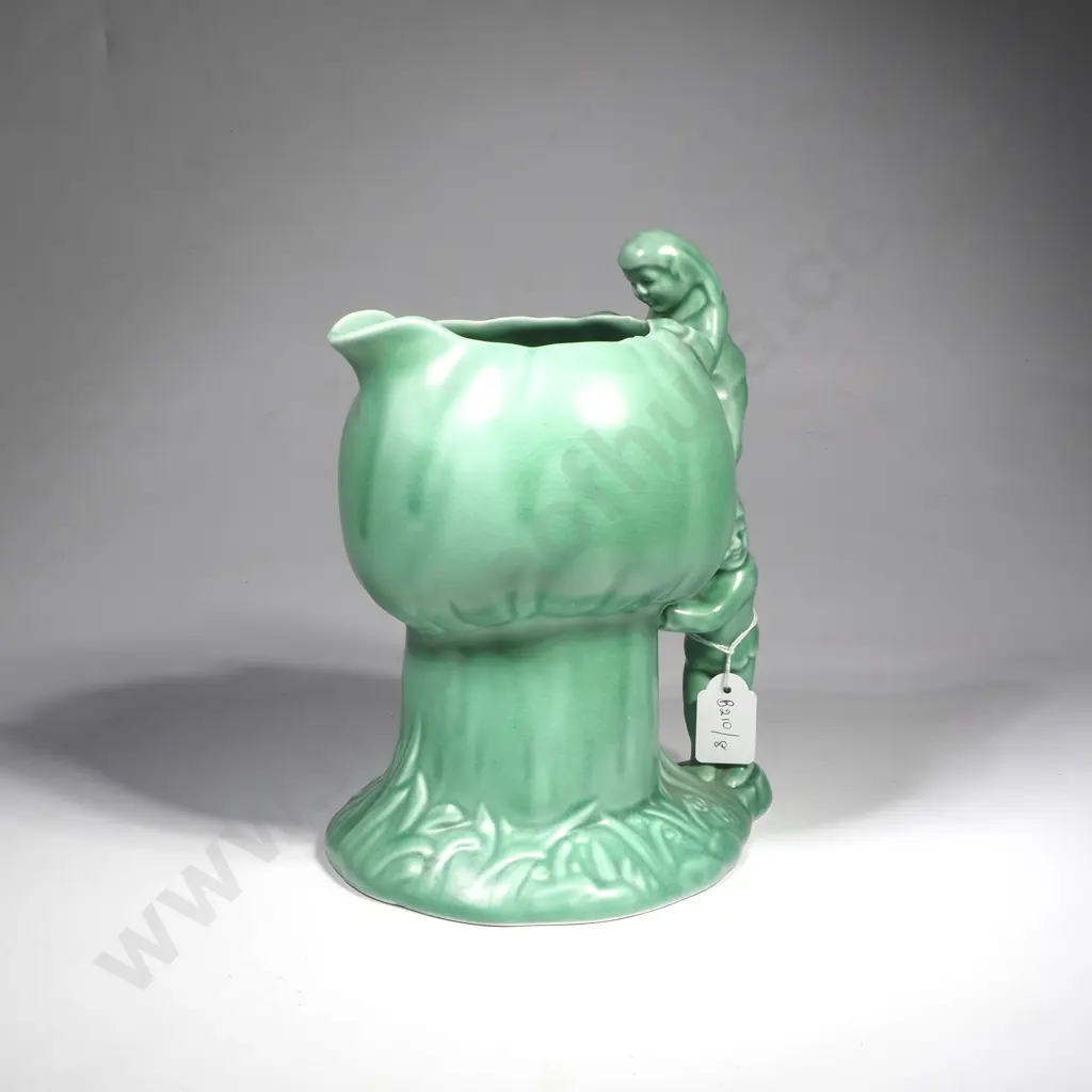 Vintage Green Sylvac Pottery Squirrel Jug - Shape 1958 Image 1++