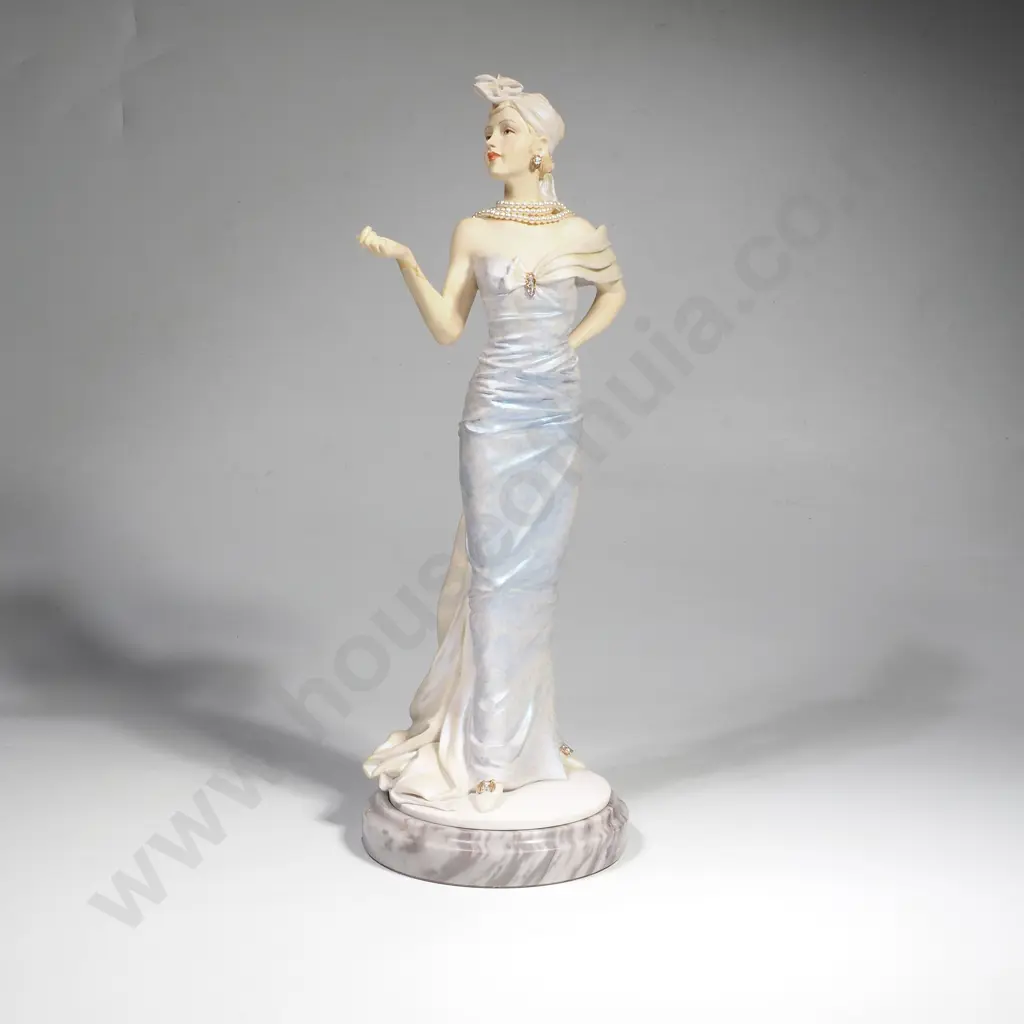 Royal Doulton Classique Figurine 'Helena' Model CL-3994, On Marble Base Image 1++