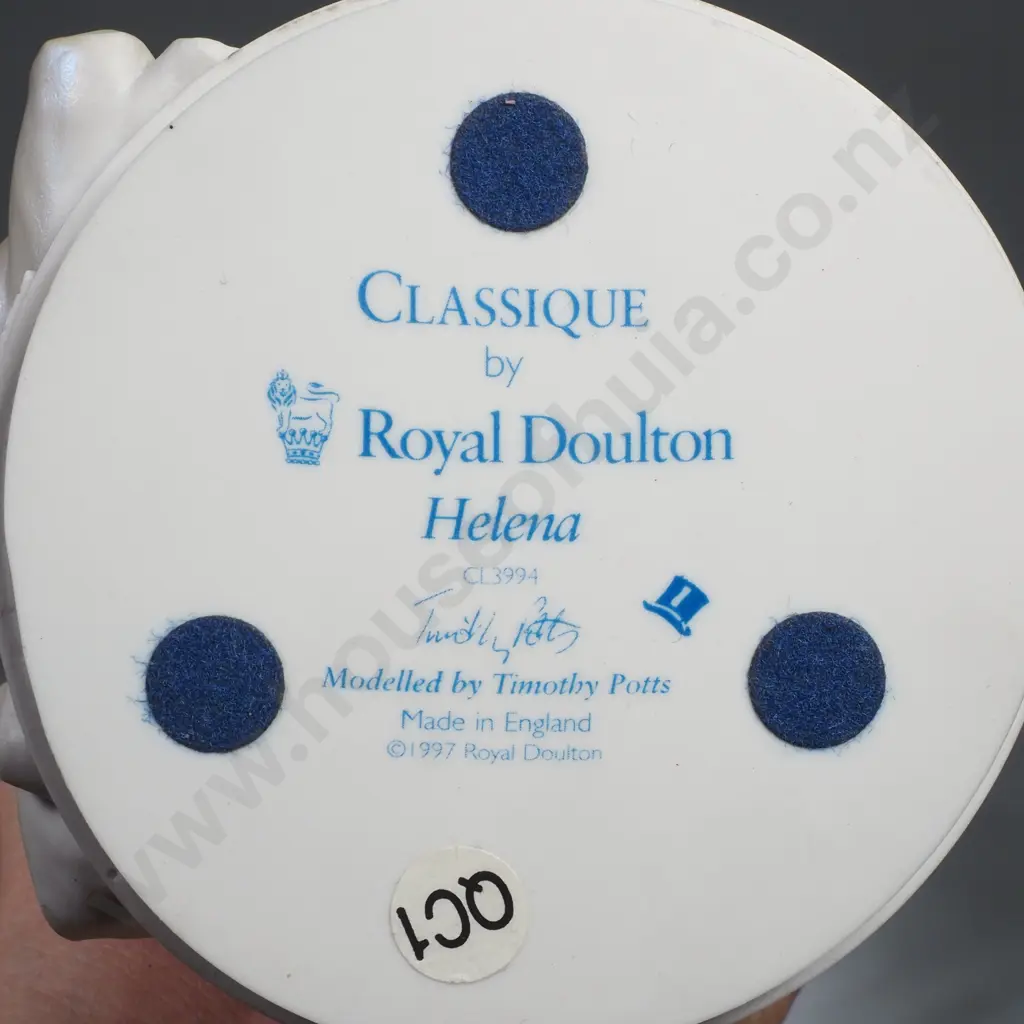 Royal Doulton Classique Figurine 'Helena' Model CL-3994, On Marble Base Image 1++